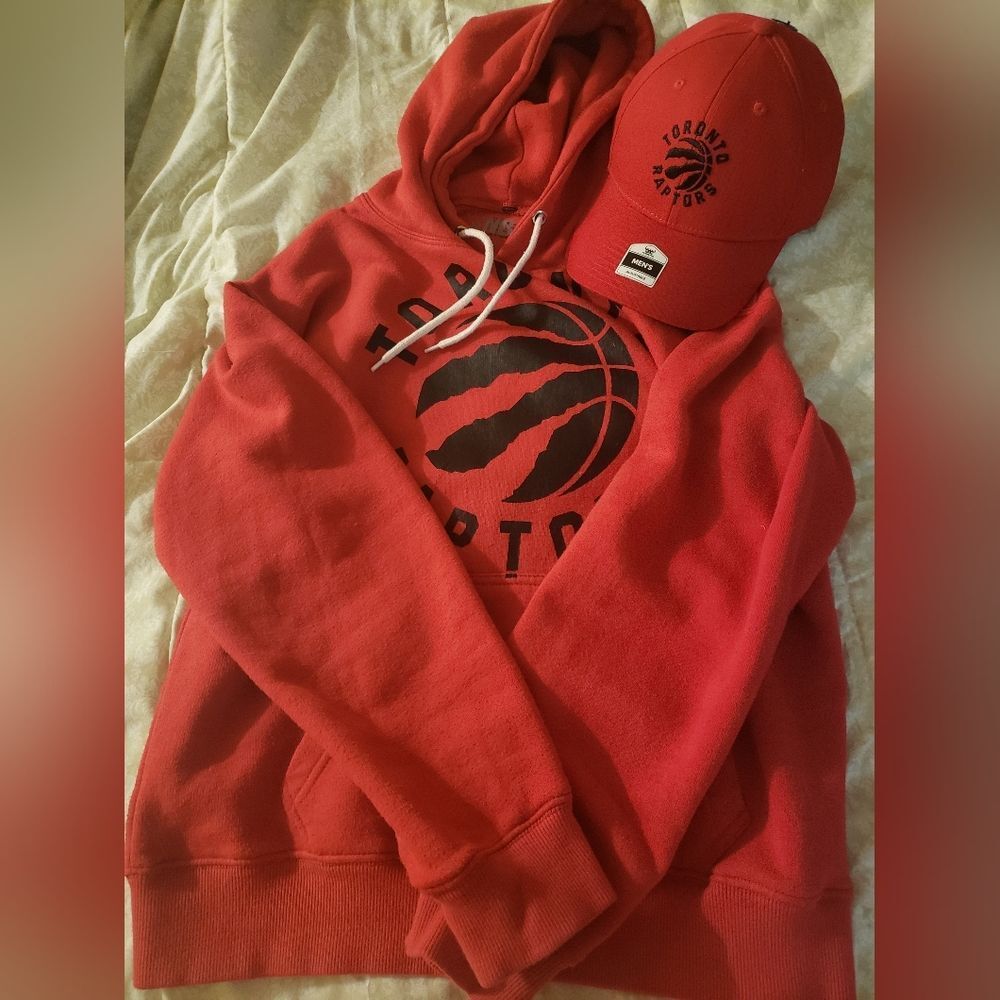 Toronto Raptors Hoodie + Hat Combo